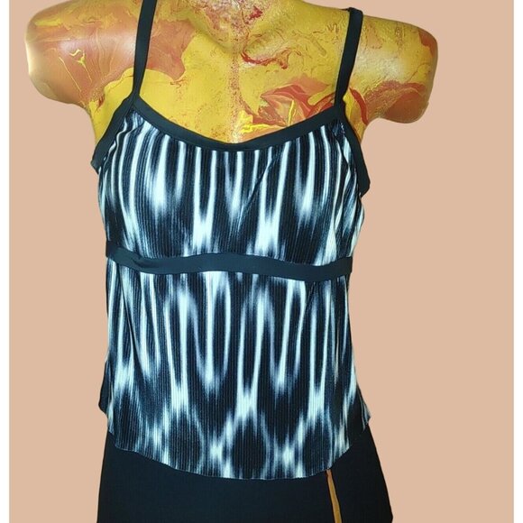 Maxine of Hollywood Top Swinsuit Swimwear Size 10 Scoop Neck - Picture 1 of 9